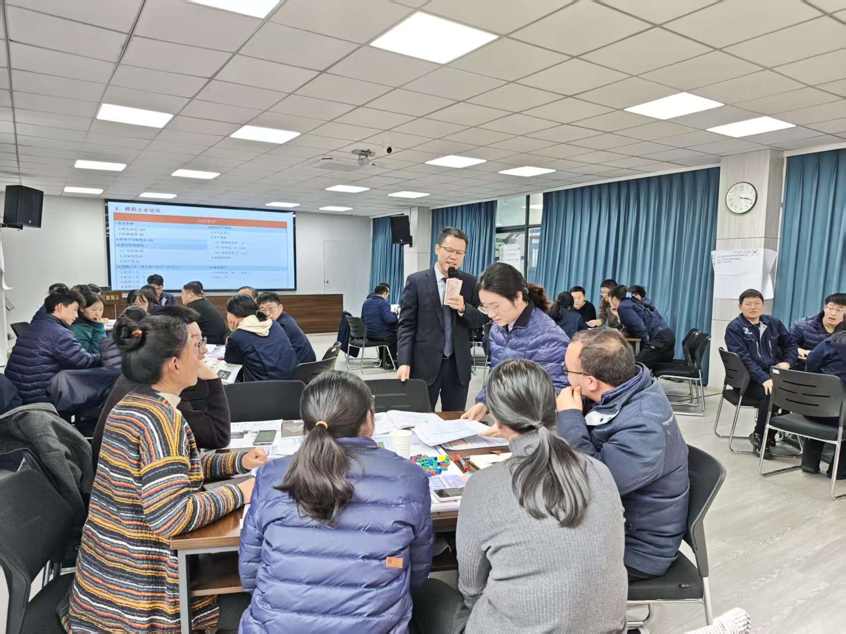 《化战略为执行》沙盘演练现场 1